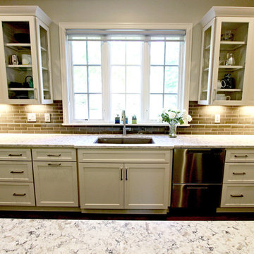 Fieldstone White Kitchen with Slate Gray Stain Island