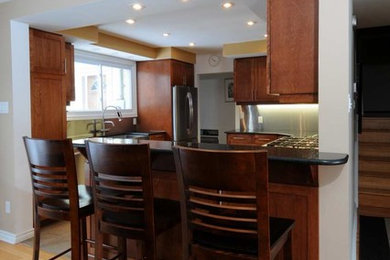 This is an example of a contemporary kitchen in Ottawa.