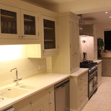 Flat panel cream bespoke kitchen cabinets with kitchen island