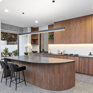 This is an example of a modern kitchen in Sydney with with island.