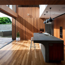 Contemporary Kitchen by MCK Architects