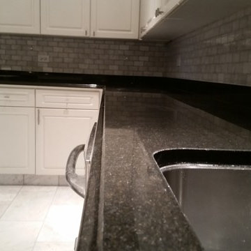 Floor and Backsplash on N Greenview Ave, Chicago, IL