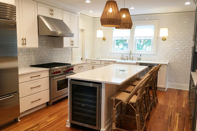 Example of a beach style kitchen design in Tampa