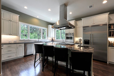 Elegant kitchen photo in Austin