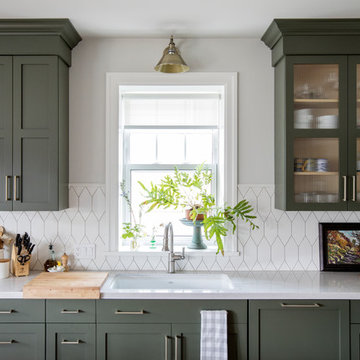 Francesca Albertazzi: Hex Tile Kitchen Backsplash in White