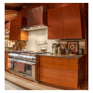 Frank Lloyd Wright Inspired Kitchen - Kitchen - Columbus - by Lewis ...