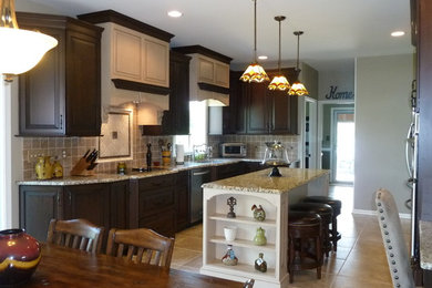 Example of a classic kitchen design in New York