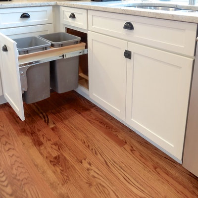 Inspiration for a mid-sized transitional u-shaped open concept kitchen remodel in Boston