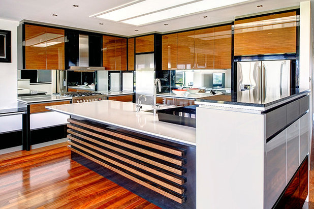 Contemporary Kitchen by Smith & Sons Toorak