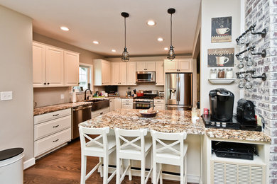 Example of an eclectic kitchen design in DC Metro