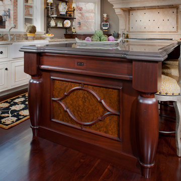 Gibsonia Traditional Kitchen