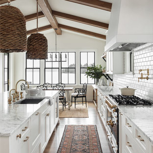 Farmhouse kitchen remodeling - Farmhouse kitchen photo in Seattle