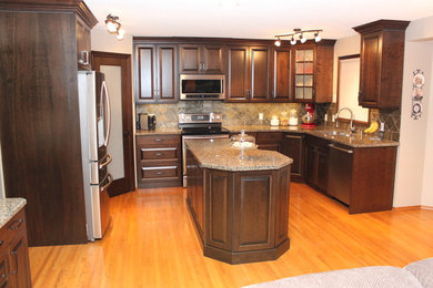 This is an example of a kitchen in Calgary.
