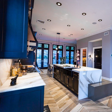 Glamorous High Contrast Kitchen with Mixed Metal Tones