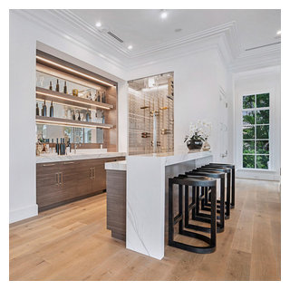 Glamorous Wood-and-White Kitchen and Bar Spaces - Traditional - Home ...