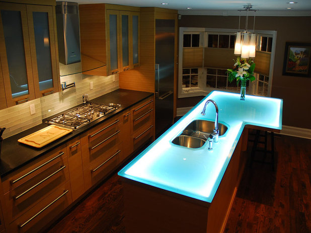 Contemporary Kitchen by CBD Glass Studios