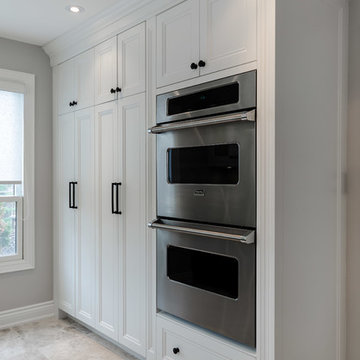 Glen Abbey Oakville - dual finish custom kitchen