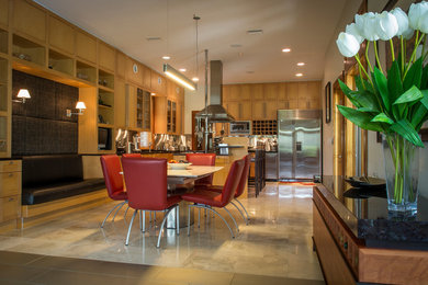 Trendy kitchen photo in Jacksonville