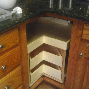 Glide-Around Corner Cabinet Solution