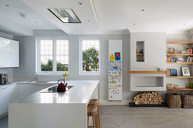 コンテンポラリー キッチン by Subtle Interiors Ltd