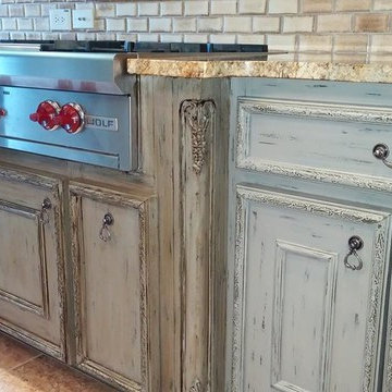 Grand Kitchen - Cabinets