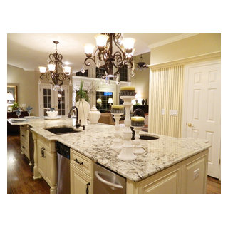 Grand Kitchen Transformation - Traditional - Kitchen - Atlanta