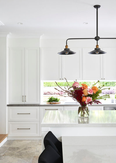 Traditional Kitchen by Collaroy Kitchen Centre