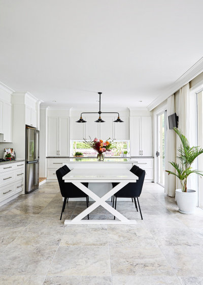 Traditional Kitchen by Collaroy Kitchen Centre