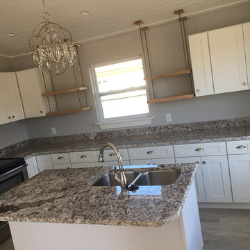 Granite Omicron Silver - Farmhouse Kitchen