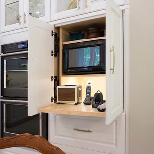 Grant Woods Forest Drive Kitchen