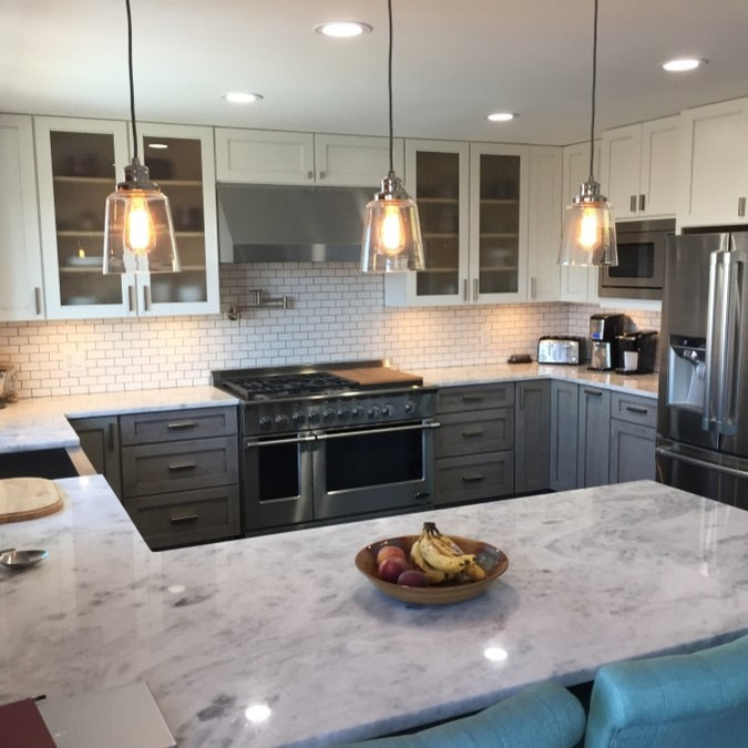 White Uppers And Gray Lower Photos & Ideas Houzz