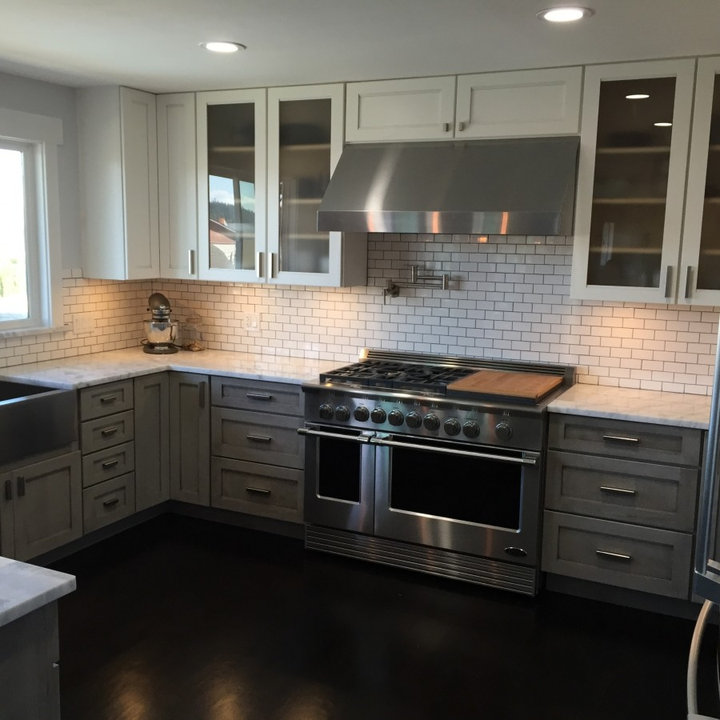 White Uppers And Gray Lower Photos & Ideas Houzz