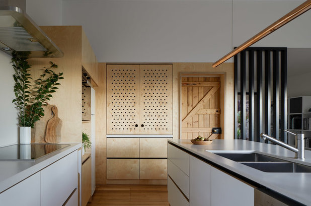 Contemporary Kitchen by OOF! Architecture