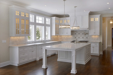 Design ideas for a traditional kitchen in New York.