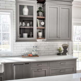 Transitional kitchen designs - Example of a transitional kitchen design in New York