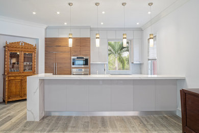 Mid-sized transitional kitchen photo in Miami