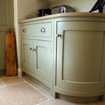 Guild Anderson Shaker Kitchen with Corner Cupboards
