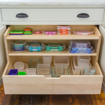 Inspiration for a cottage kitchen remodel in Boston
