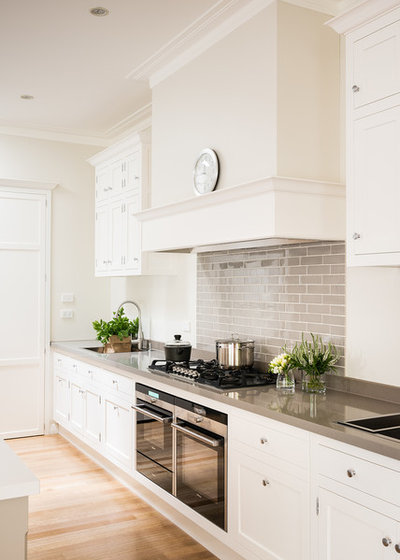 Traditional Kitchen by Steding Interiors & Joinery