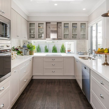 HAMPTONS LIVING