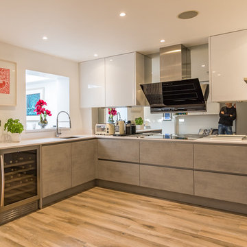 Handleless Kitchen Concrete and Satin Grey