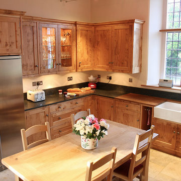 Handmade Bespoke Kitchen - Pippy Oak 'Classic'