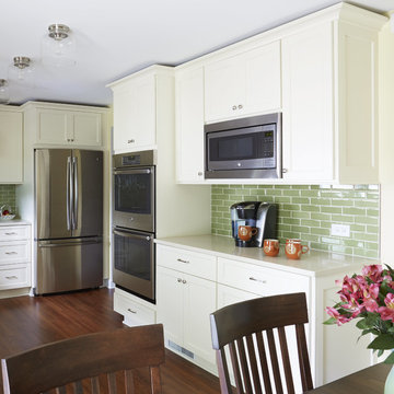 Happy-Go-Lucky kitchen, transitional