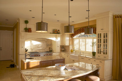 Example of a large classic kitchen design in Portland