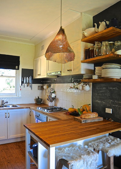 Rustic Kitchen by Luci.D Interiors