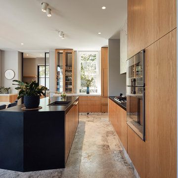 HAWTHORN EAST HOUSE