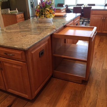 Hawthorn Woods Traditional Kitchen