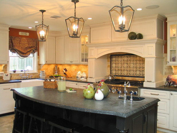 Traditional Kitchen by Heather Baskerville, CKD