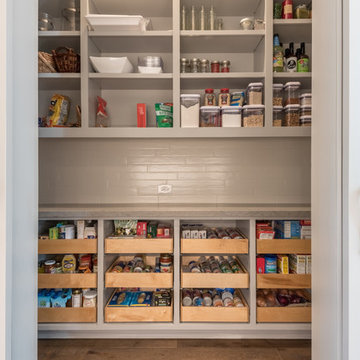 HEIGHTS PANTRY