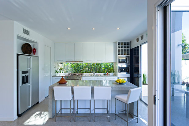Contemporary Kitchen by Civic Steel Homes